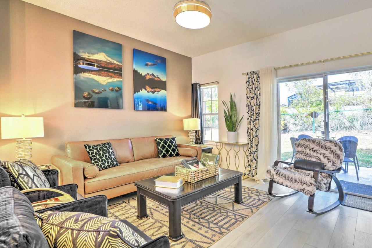 Bright Retreat Pool Access! Kissimmee