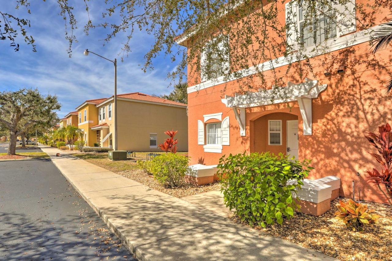 Bright Retreat Pool Access! Holiday home Kissimmee