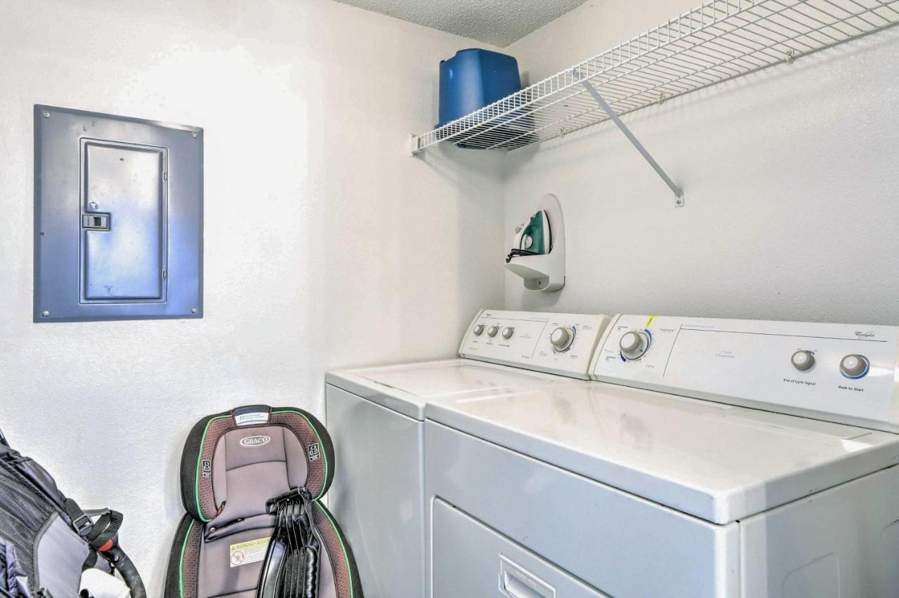 Bright Retreat Pool Access! Kissimmee