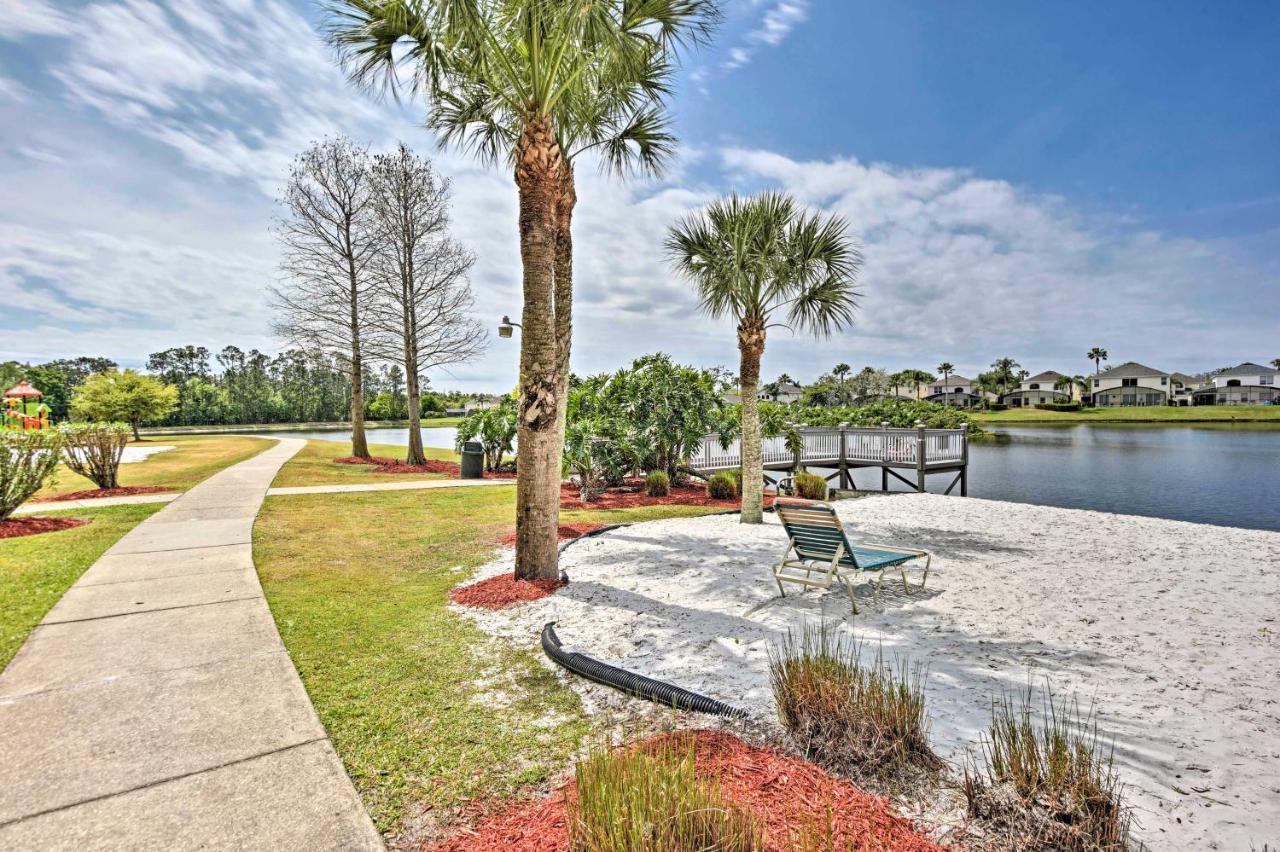 Bright Retreat Pool Access! Holiday home